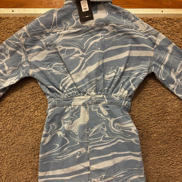 NWT Fashion Nova Dreamy Denim Looks Dress XS Full button down Pockets Brand new - Picture 15 of 16